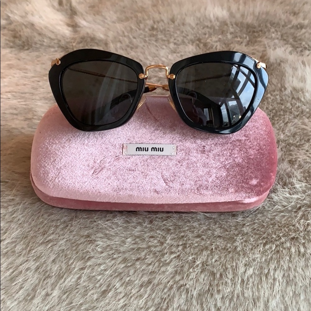 Authentic MIU MIU
Sunglasses, MU 10NS